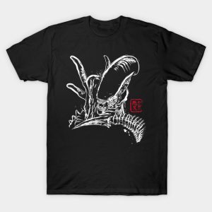 The shadow of the space monster Aliens T-Shirt